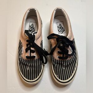 Vans Off The Wall Pink and Black Logo Striped Low Tops Size 6w